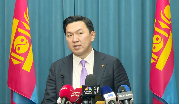 N.Uchral官房長官：開発銀行を輸出入銀行に改組する法案を提出