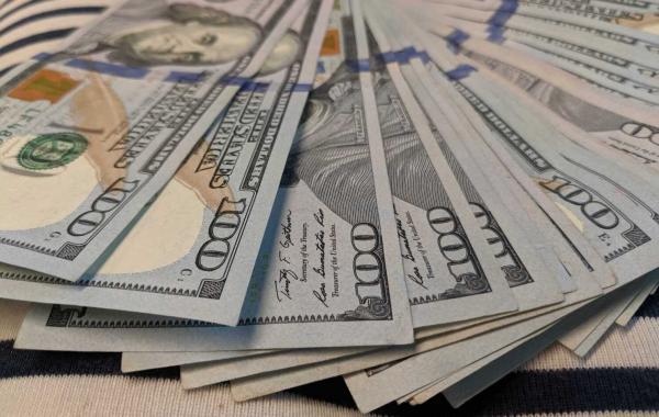 モンゴルは1～5月に54億USD輸出をしたことで貿易収支が8億8450ドルの利益に なった