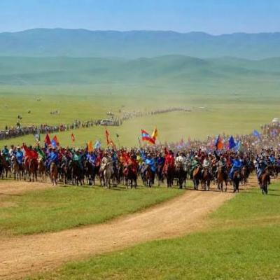 「世界馬の日」に1万2,600人の騎馬隊、モンゴル馬の価値を世界へ発信
