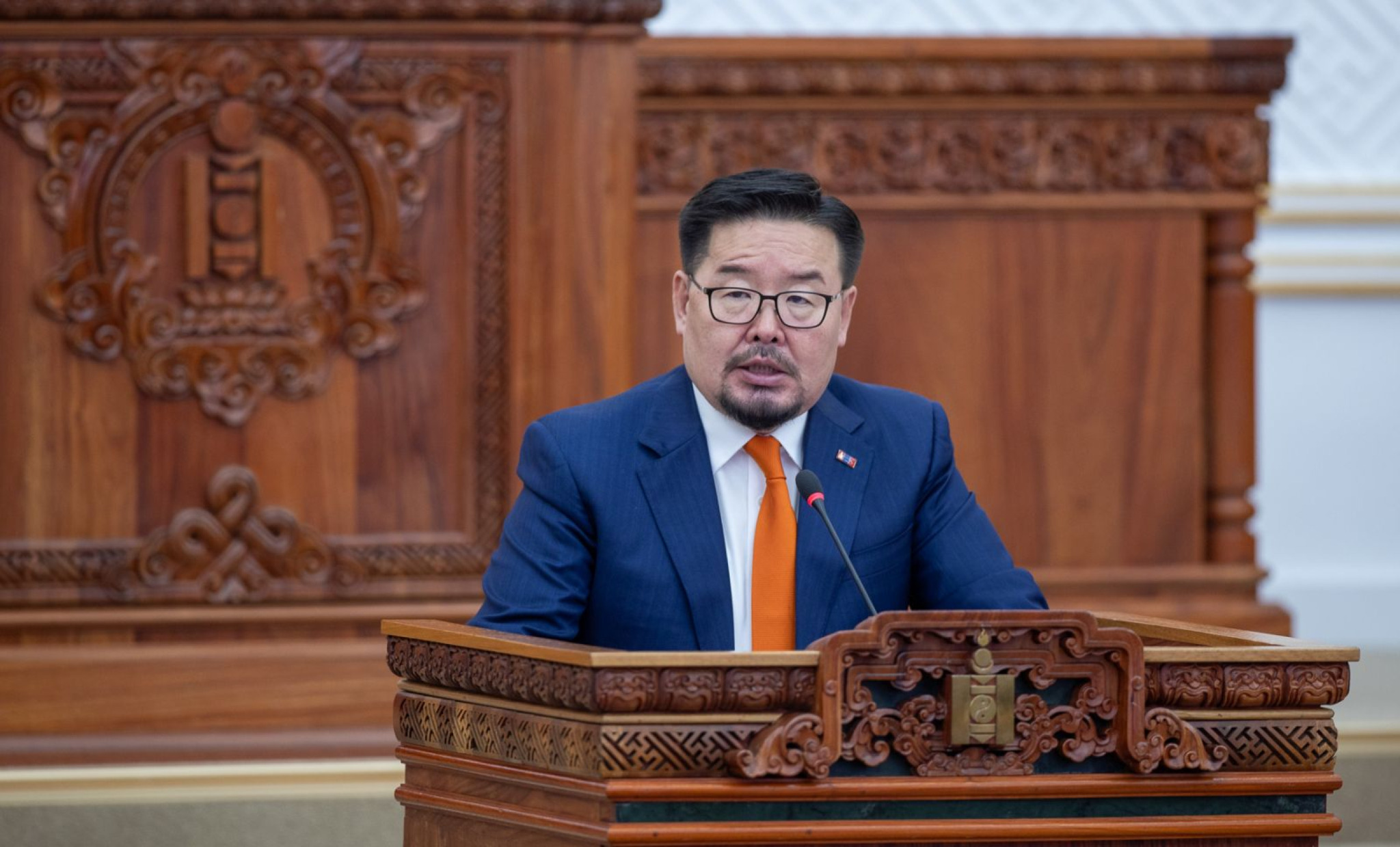 モンゴル国会、首相 G. Zandanshatar の解任を可決