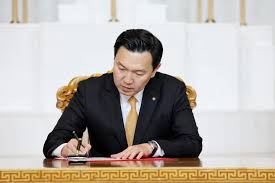 N.Uchral首相、閣僚を任命