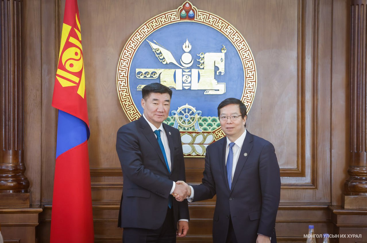 国会議長、清華大学代表団と会談