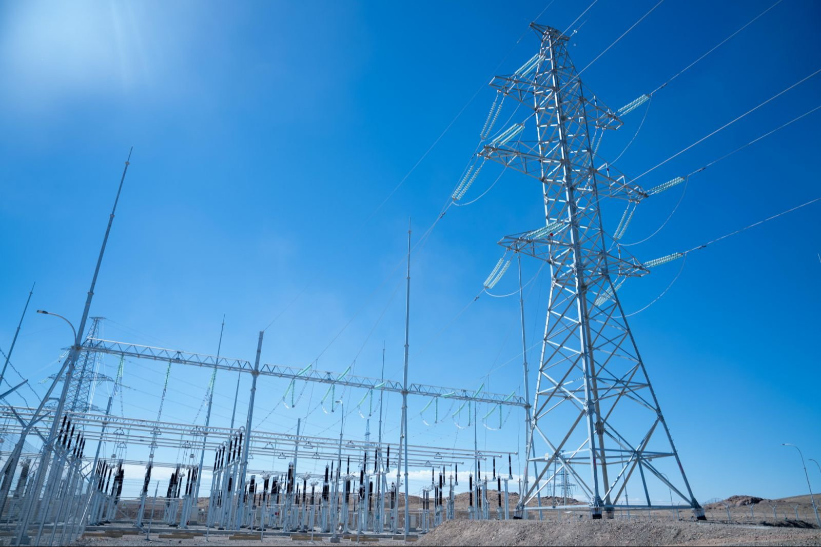 Oyu Tolgoi、電力安定供給支える220kV変電施設を稼働
